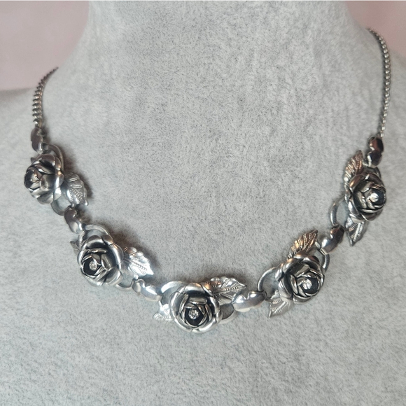 Coro Jewelry - Vintage Unsigned Coro Cabbage Rose Necklace Sculptural Silver-Tone Floral